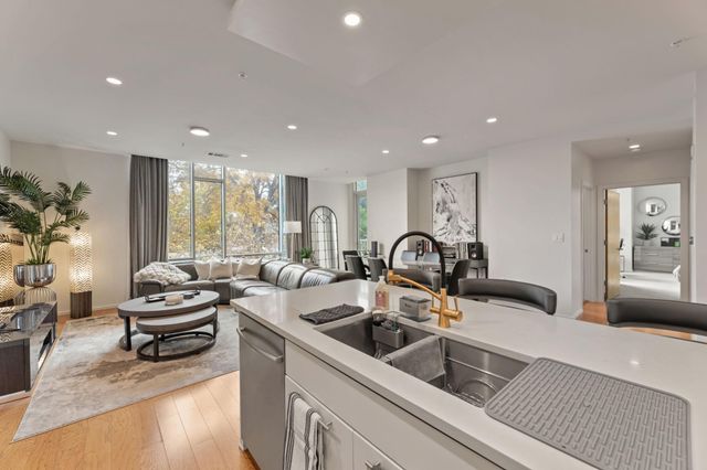 1600 Barton Springs RD 4204, Austin, TX 78704