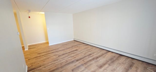 318 W Naperville Road 3, Westmont, IL 60559