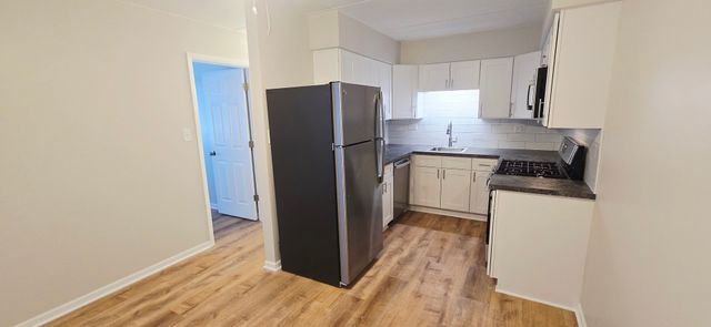 318 W Naperville Road 3, Westmont, IL 60559