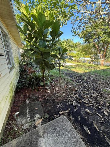 716 S Pine Street, Lake Worth Beach, FL 33460