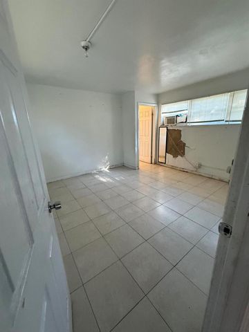 716 S Pine Street, Lake Worth Beach, FL 33460