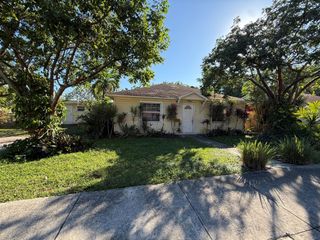 716 S Pine Street, Lake Worth Beach, FL 33460