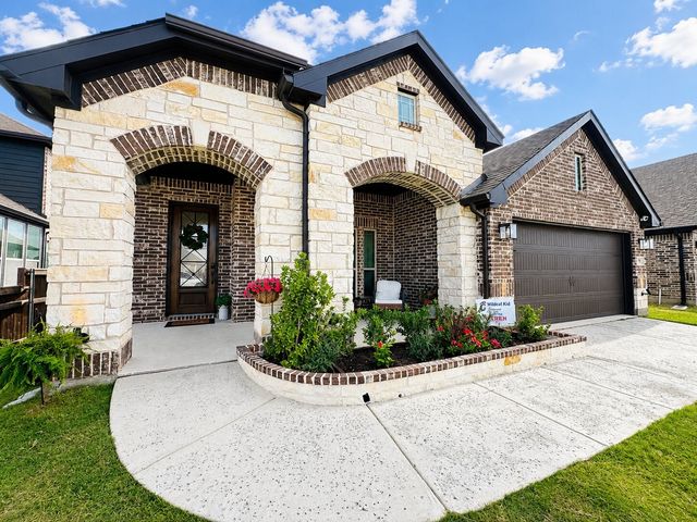 7709 Gatevine Avenue, Joshua, TX 76058