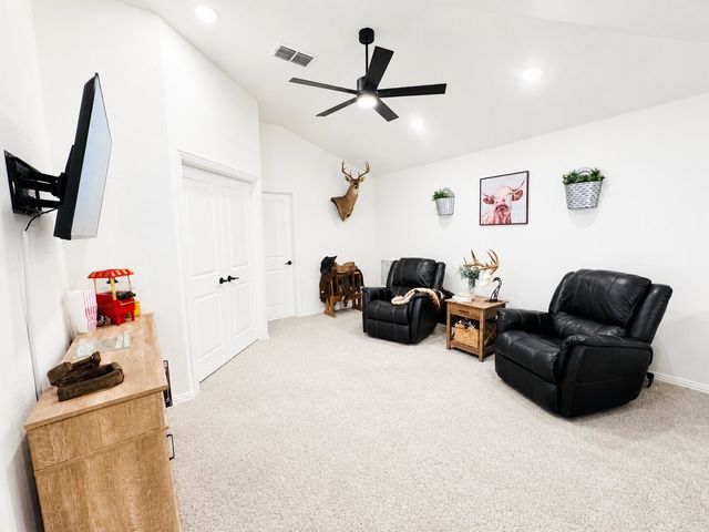 7709 Gatevine Avenue, Joshua, TX 76058