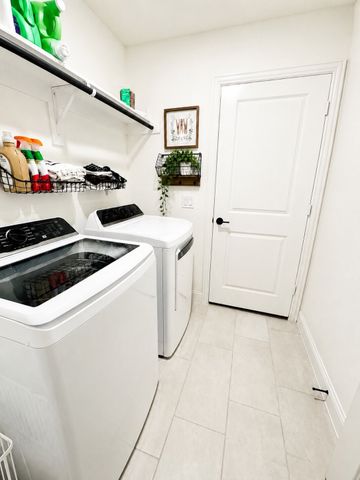 7709 Gatevine Avenue, Joshua, TX 76058