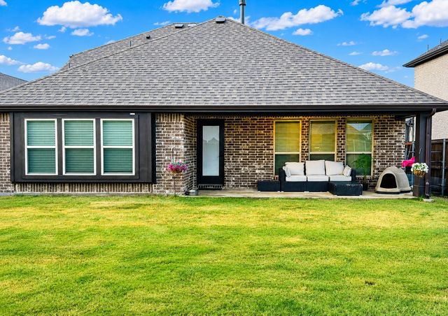 7709 Gatevine Avenue, Joshua, TX 76058