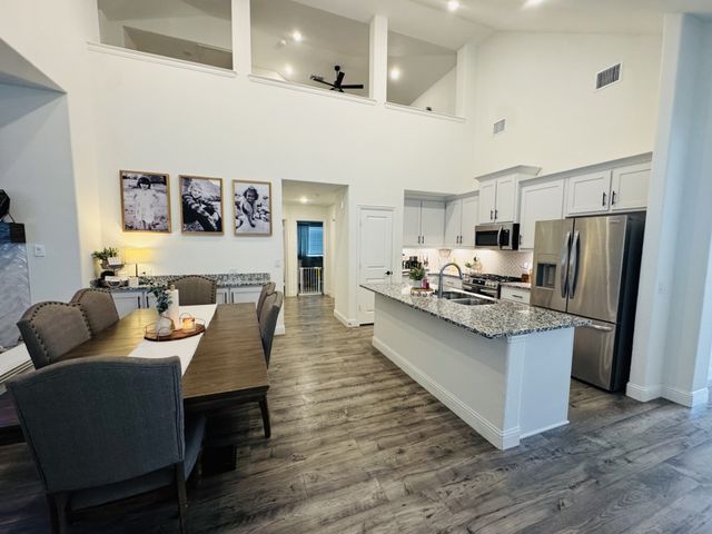 7709 Gatevine Avenue, Joshua, TX 76058