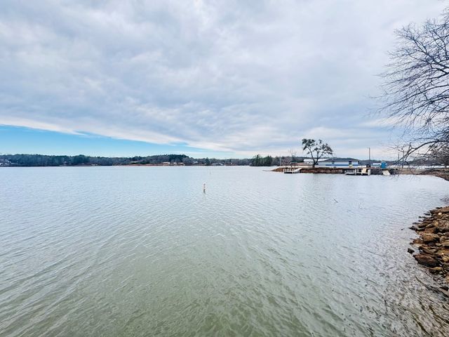 1143 Jets Landing Road, Abbeville, SC 29620