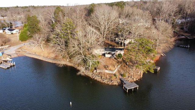 1143 Jets Landing Road, Abbeville, SC 29620