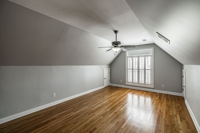 1119 Fairvue Village Ln, Gallatin, TN 37066