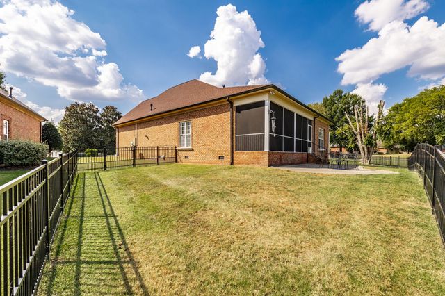 1119 Fairvue Village Ln, Gallatin, TN 37066