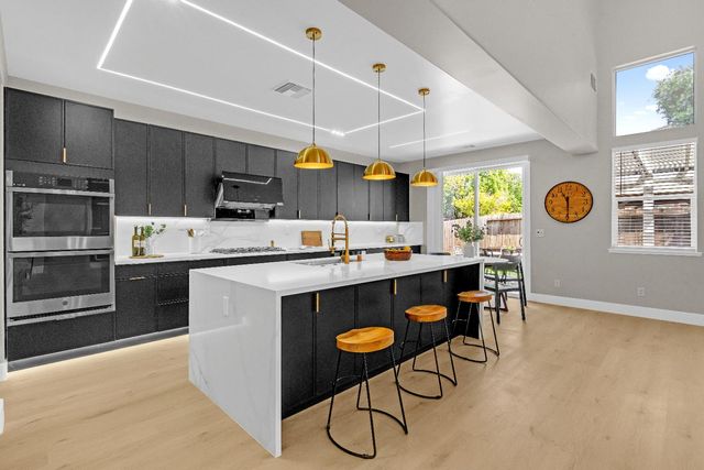 1664 Goldstar St, Roseville, CA 95747