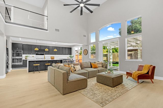 1664 Goldstar St, Roseville, CA 95747