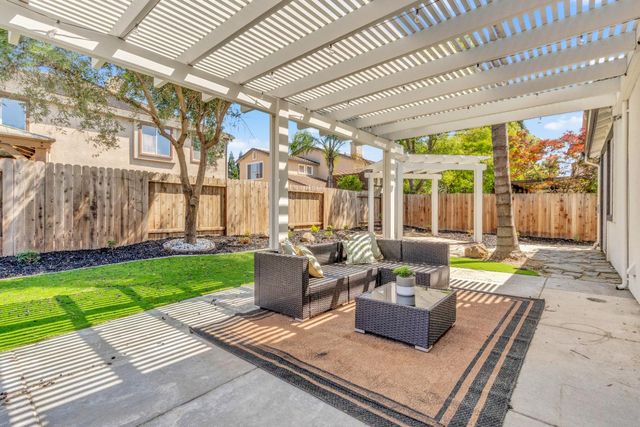 1664 Goldstar St, Roseville, CA 95747