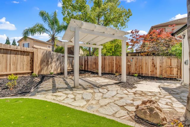 1664 Goldstar St, Roseville, CA 95747