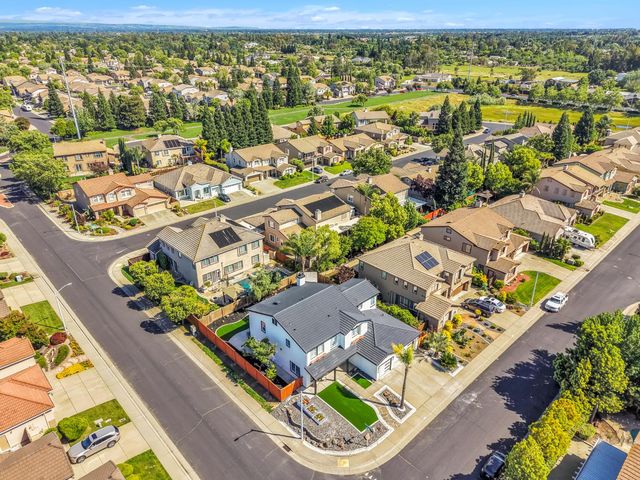 1664 Goldstar St, Roseville, CA 95747