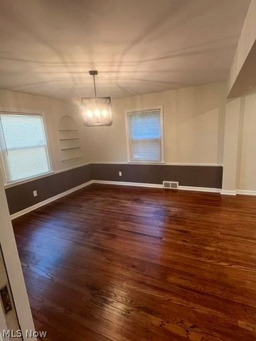 15892 Fenemore Road, East Cleveland, OH 44112