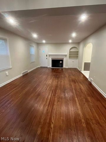 15892 Fenemore Road, East Cleveland, OH 44112