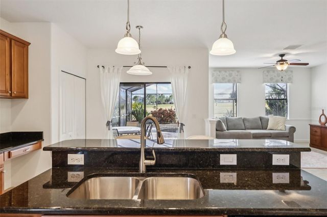 8920 DOVE VALLEY WAY, Davenport, FL 33896