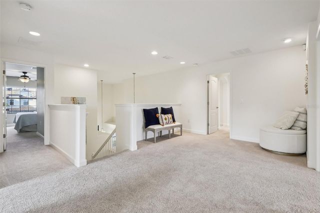 8920 DOVE VALLEY WAY, Davenport, FL 33896