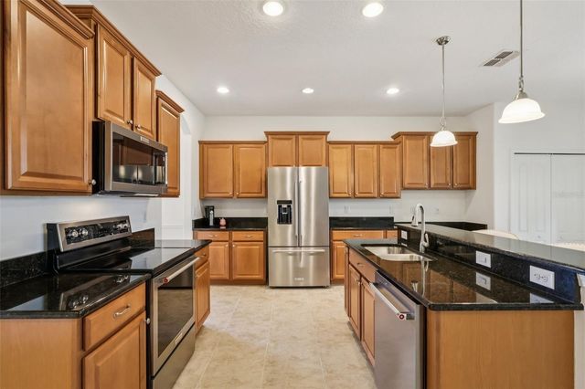 8920 DOVE VALLEY WAY, Davenport, FL 33896