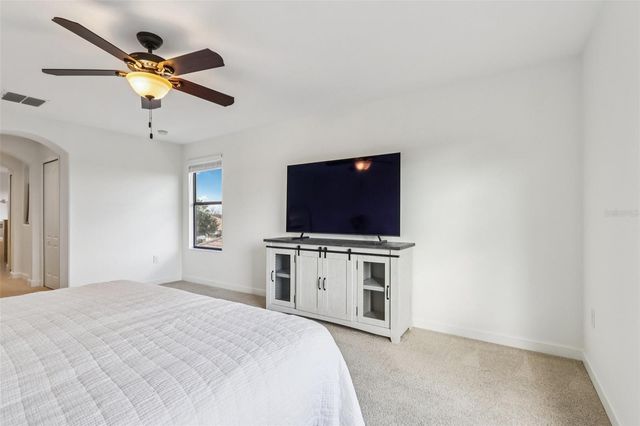 8920 DOVE VALLEY WAY, Davenport, FL 33896