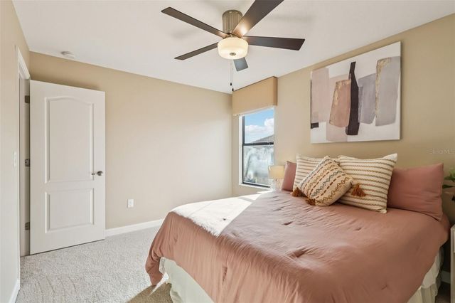 8920 DOVE VALLEY WAY, Davenport, FL 33896