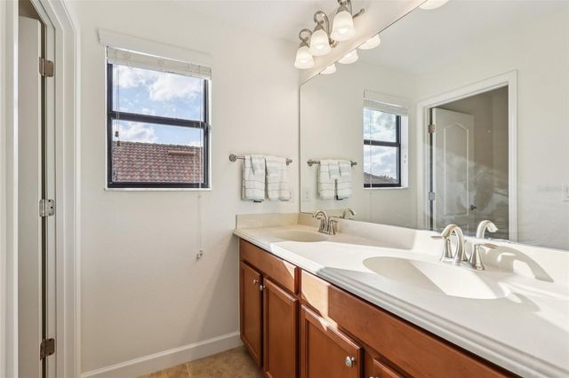 8920 DOVE VALLEY WAY, Davenport, FL 33896