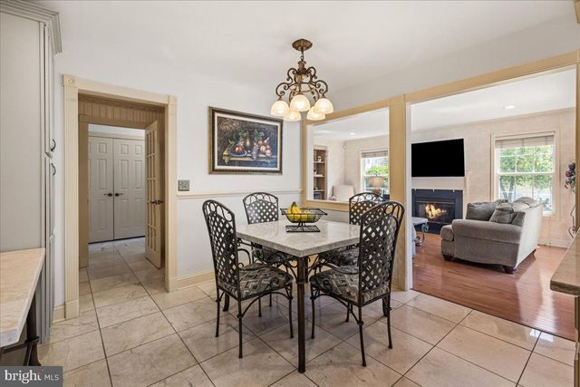 30 FRANCIS DR, Bridgewater, NJ 08807