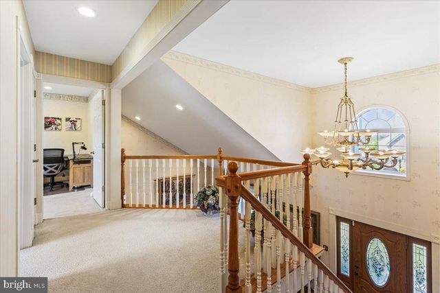 30 FRANCIS DR, Bridgewater, NJ 08807