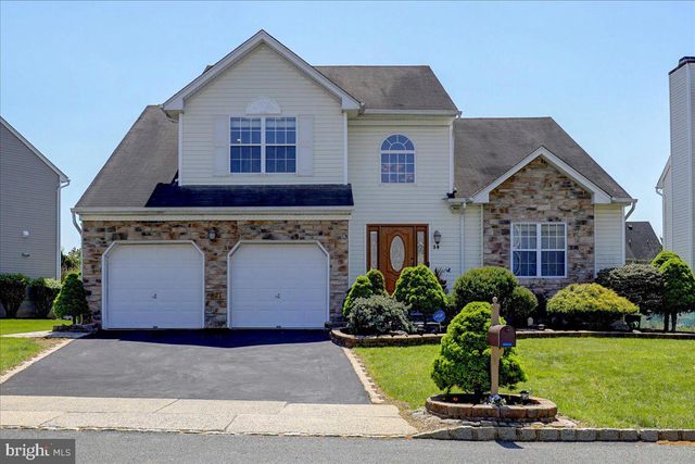 30 FRANCIS DR, Bridgewater, NJ 08807