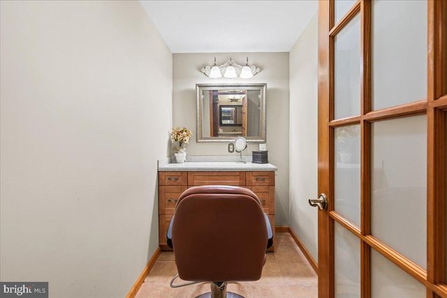 30 FRANCIS DR, Bridgewater, NJ 08807