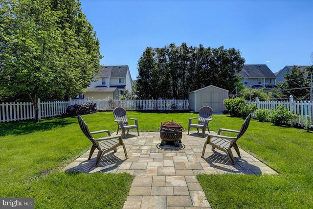 30 FRANCIS DR, Bridgewater, NJ 08807