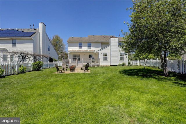 30 FRANCIS DR, Bridgewater, NJ 08807