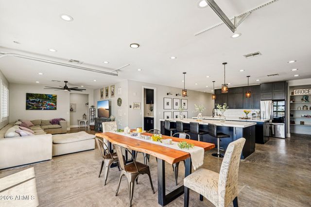 14343 W OBERLIN Way, Surprise, AZ 85387