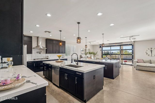 14343 W OBERLIN Way, Surprise, AZ 85387