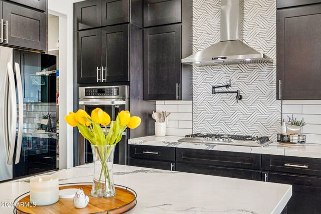 14343 W OBERLIN Way, Surprise, AZ 85387