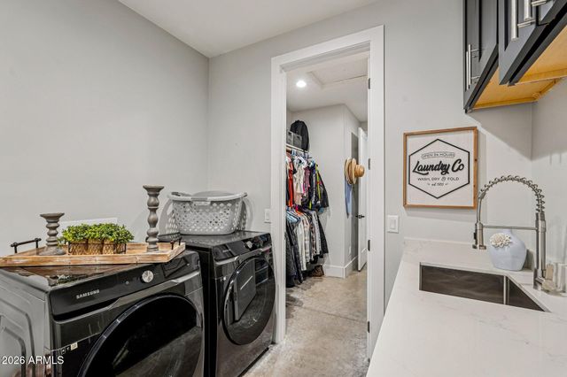 14343 W OBERLIN Way, Surprise, AZ 85387