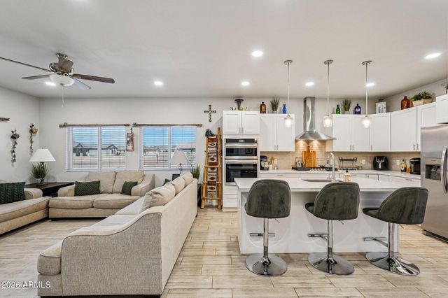 14343 W OBERLIN Way, Surprise, AZ 85387