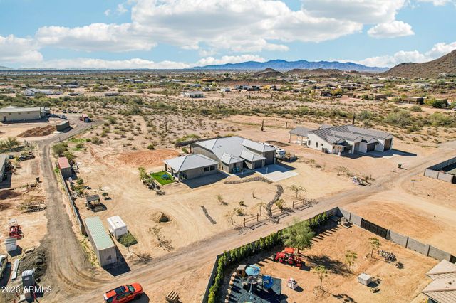 14343 W OBERLIN Way, Surprise, AZ 85387