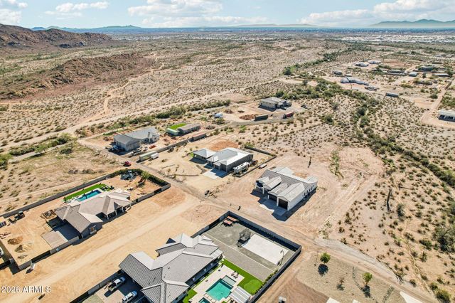 14343 W OBERLIN Way, Surprise, AZ 85387