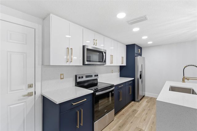 3202 N 44TH STREET, Tampa, FL 33605