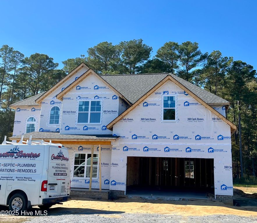 206 Shortleaf Drive, Grimesland, NC 27837