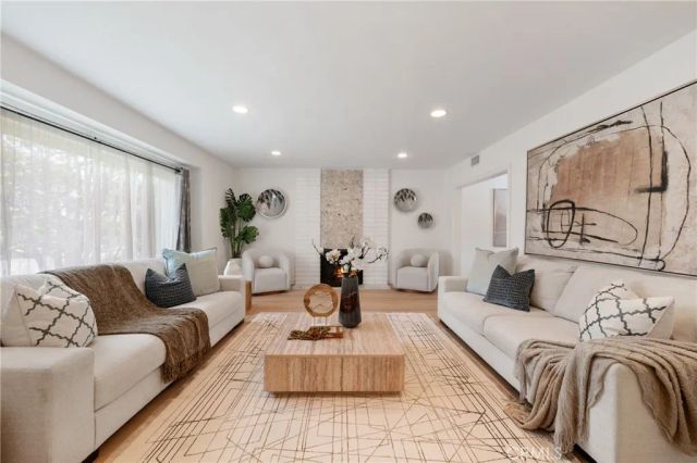 651 N Sunnyslope Avenue, Pasadena, CA 91107