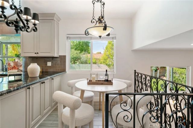 651 N Sunnyslope Avenue, Pasadena, CA 91107