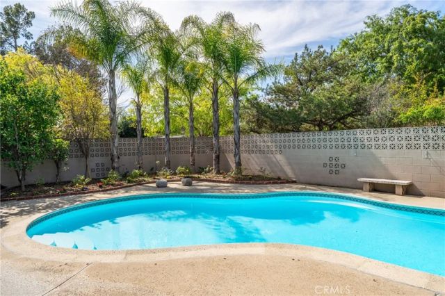 651 N Sunnyslope Avenue, Pasadena, CA 91107