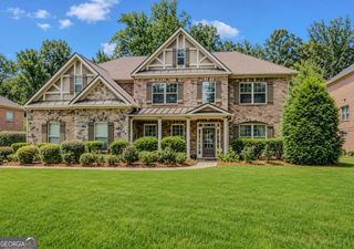 40 Village Green Court SW, Lilburn, GA 30047