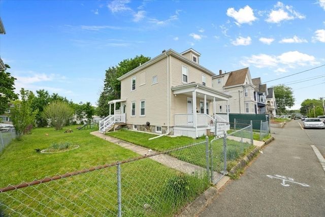 238 Market St, Brockton, MA 02301