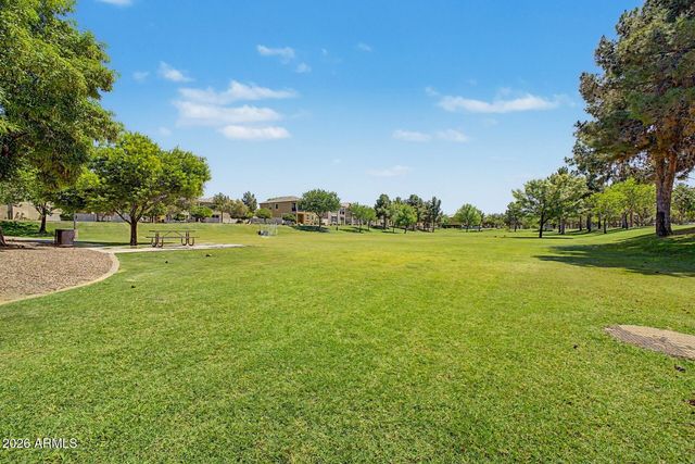 905 S OSBORN Lane, Gilbert, AZ 85296