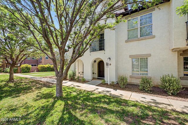 905 S OSBORN Lane, Gilbert, AZ 85296
